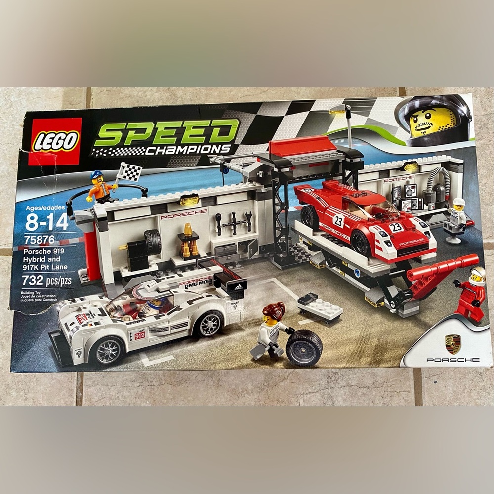 Lego Set Speed Champions Porsche 919 Hybrid and 917K Pit Lane Age 8-14 732 PCs